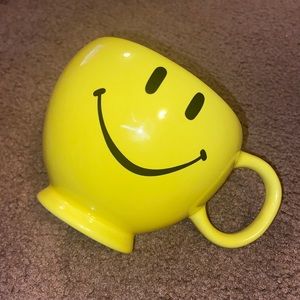 Teleflora Smiley Face Mug
